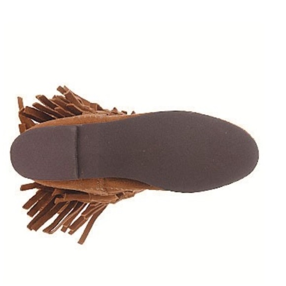 Minnetonka Fringe Boots NWOT Size 6 - Picture 3 of 3